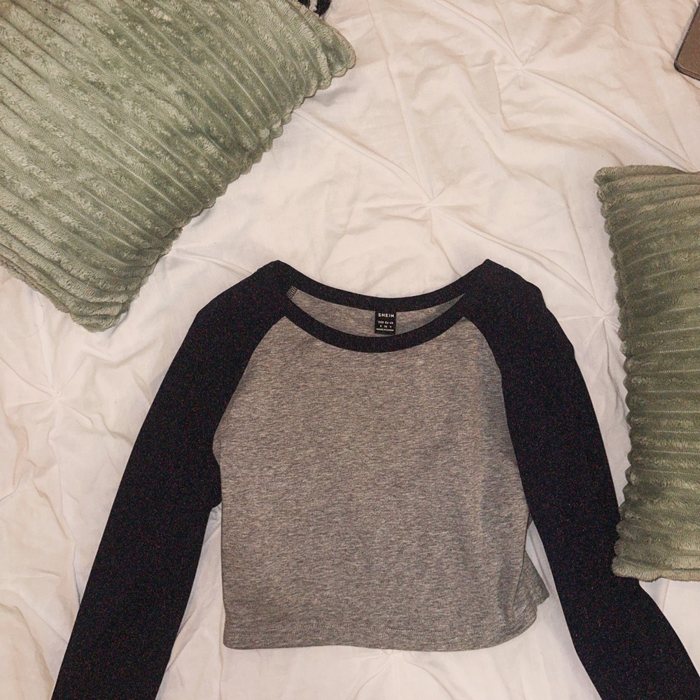 SHEIN Womens Gray & Navy Long Sleeve Crop Top S
